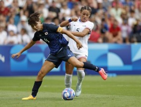 美国女足奥运会四分之一决赛与日本队的比赛进入加时赛，双方0-0战平