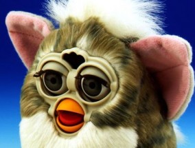 “20年后，我把我的Furby叫醒，看看会发生什么。”